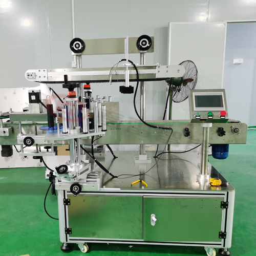 Awtomatikong laundry liquid flat bottle labeling machine